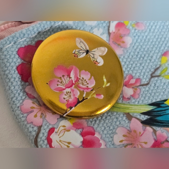 Beautiful Small Coin Purse with Small Size Tiny Dragonfly Bracelet - Picture 5 of 12